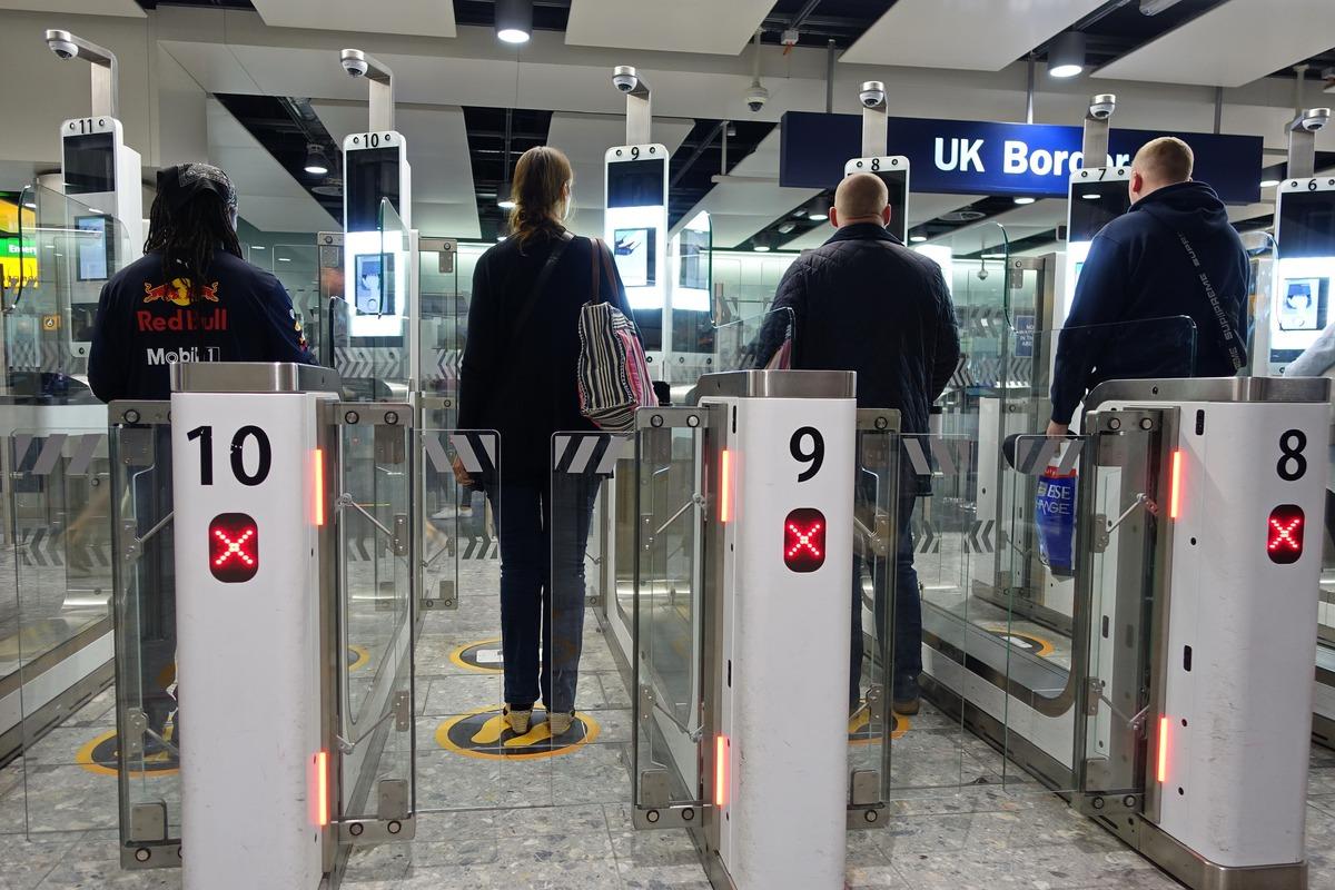 Border Officers Are Being Replaced By Electronic Gates For Faster Immigration