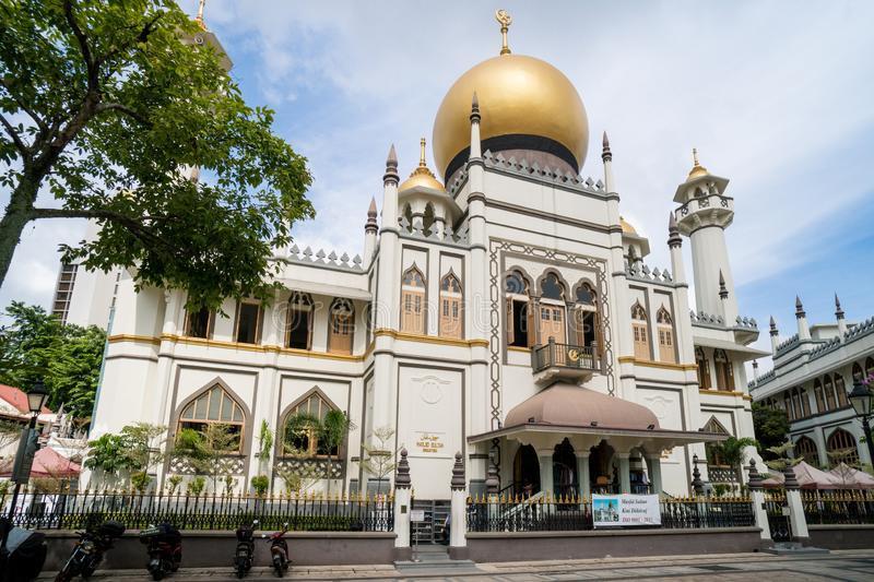 singapore-january-masjid-sultan-mosque-north-bridge-road-kampong-glam-district-139909642